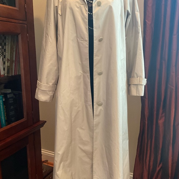 Lightweight Champagne Trench Coat 